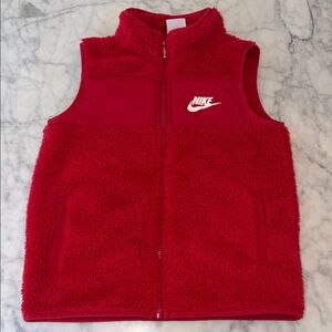 Nike Kids Fleece Vest in Vibrant Red 7Y